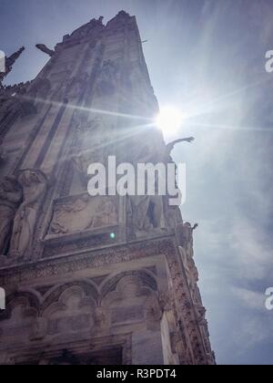 Nahaufnahme der Mailänder Kathedrale im Zentrum von Mailand Stockfoto