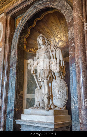 Statue von Louis XIV, Venus Zimmer, Schloss Versailles, Frankreich Stockfoto