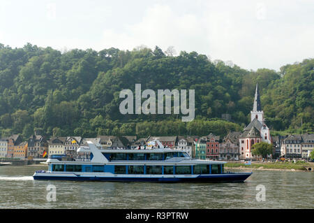 Boot vor Sankt Goar Stockfoto