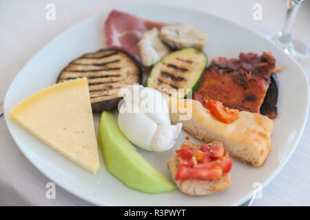 Essen, Masseria Aprile, Locorotundo, Italien, Europa Stockfoto