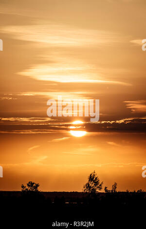 Sonnenuntergang auf See Onega im Nordwesten Russlands. Stockfoto