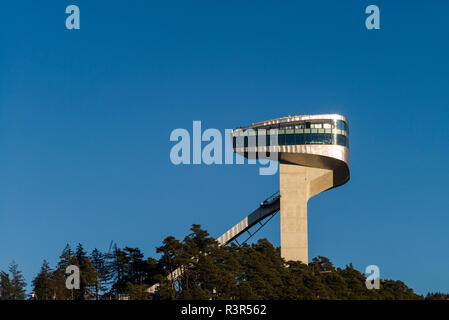 Österreich, Tirol, Innsbruck, Bergeisel, Olympiaschanze Turm Stockfoto