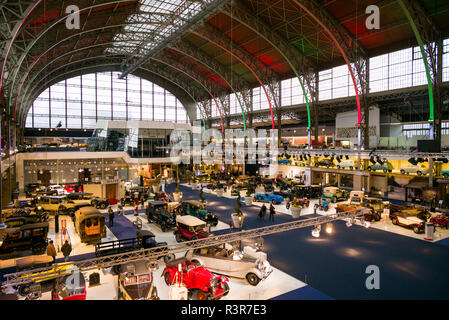 Belgien, Brüssel. Autoworld, einer der größten Automobil Museum in Europa, Übersicht anzeigen Stockfoto