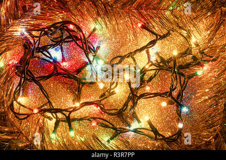 Weihnachtsbeleuchtung hautnah. Abstrakte festlichen Hintergrund Stockfoto