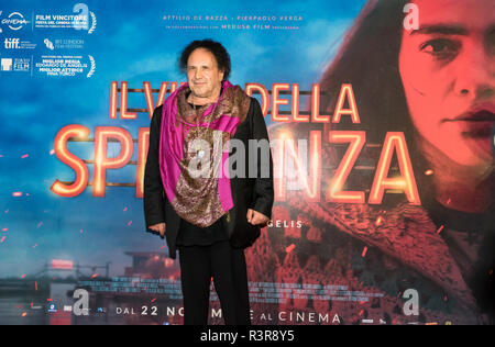 Caserta, Italien. 22 Nov, 2018. War gestern in Caserta am Duell Dorf die Pressekonferenz und die nationale Premiere des Films von Regisseur Casertano Edoardo De Angelis, Sieger der BNL öffentliche Verleihung im Rome Film Festival 2018 statt. Credit: Sonia Brandolone/Pacific Press/Alamy leben Nachrichten Stockfoto