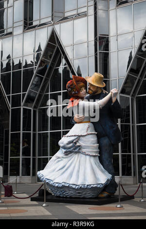 Seward Johnson's Skulptur, "eine Wende des Jahrhunderts", auf der PPG. Die Statue, die in anderen Städten angezeigt wurde, ist auf einem 18 basieren Stockfoto