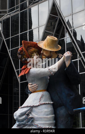 Seward Johnson's Skulptur, "eine Wende des Jahrhunderts", auf der PPG. Die Statue, die in anderen Städten angezeigt wurde, ist auf einem 18 basieren Stockfoto