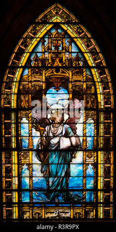 Ein Engel ist auf die Tiffany Glasfenster in der First Presbyterian Church, Pittsburgh, Pennsylvania, USA dargestellt Stockfoto