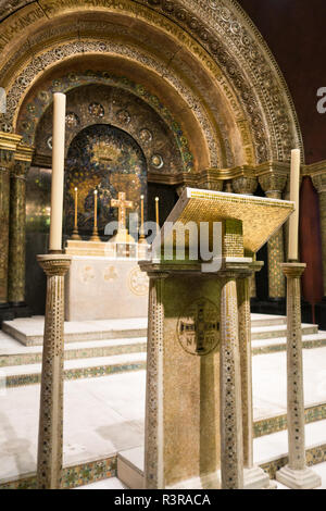 Die Tiffany Kapelle an der Charles Hosmer Morse Museum, Winter Park, Florida, USA Stockfoto