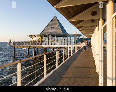 Pier. Deutsche Resort Architecture (Baederarchitektur) Im Seebad Heringsdorf auf der Insel Usedom. Deutschland, Mecklenburg-Vorpommern Stockfoto