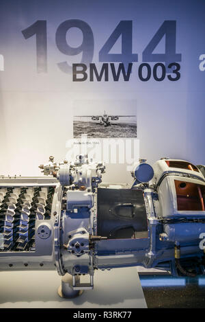 Deutschland, Bayern, München. BMW Museum, BMW 003 frühen Jet Engine in der Arado AR 234 Jet Bomber im 2.Weltkrieg verwendet (Redaktionelle nur verwenden) Stockfoto