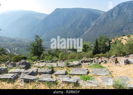 Blick auf das Tal von Phocis antiken Ruinen von Delphi, Griechenland, Europa Stockfoto