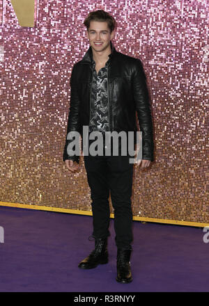 Die Weltpremiere von "Bohemian Rhapsody", gehalten an der SSE-Arena, Wembley - Ankunft mit: AJ Pritchard Wo: London, Großbritannien Wann: 23.Okt 2018 Credit: Mario Mitsis/WENN.com Stockfoto