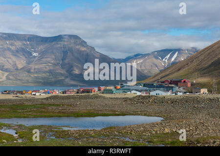 Norwegen, Spitzbergen. Einen herrlichen Überblick über die Hauptstadt von Longyearbyen. Stockfoto