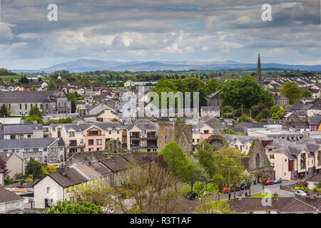 Irland, County Tipperary, Cashel, erhöhte mit Stadtblick Stockfoto