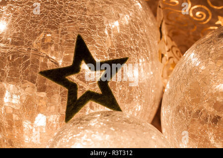 Starlight - Sterne vor beleuchtete Glaskugel Stockfoto