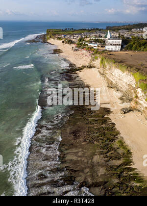 Indonesien, Bali, Luftaufnahme von Dreamland Beach Stockfoto