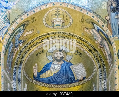 Italien, Sizilien, Palermo, Pfalzkapelle Mosaik Wandbild von Norman König Roger II. in Auftrag gegeben und im 12. Jahrhundert abgeschlossen Stockfoto