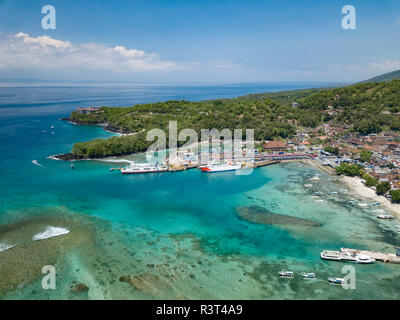 Indonesien, Bali, Luftaufnahme von Padangbai, Bucht, Strand Stockfoto