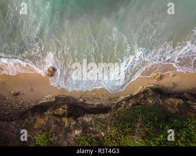 Indonesien, Bali, Luftaufnahme von Pandawa Strand Stockfoto