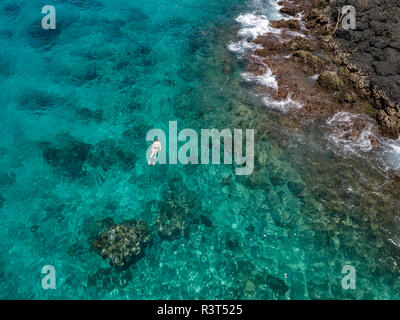 Indonesien, Bali, Luftaufnahme von Blue Lagoon, Schnorchler Stockfoto