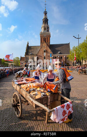 Lokaler Teilnehmer auf dem Käsemarkt, Alkmaar, Niederlande Stockfoto