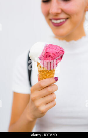 Woman's Hand, Eis, Nahaufnahme Stockfoto