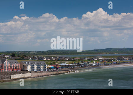 Irland, County Waterford, Tramore, Blick auf die Stadt. Stockfoto