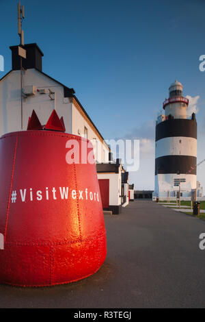 Irland, County Wexford, Haken Halbinsel, Haken, Haken Head Lighthouse, Sonnenuntergang Stockfoto