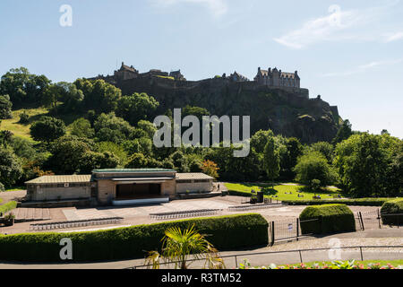 Das Edinburgh Castle (Anfang Teile stammen aus dem 12. Jahrhundert). Castle Rock, Edinburgh. Schottland. Vereinigtes Königreich Stockfoto