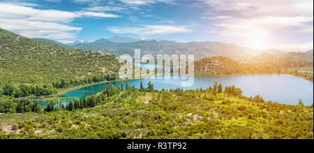 Panoramablick auf See in Kroatien Bacinska Stockfoto