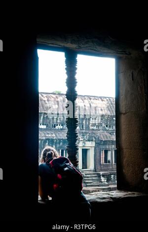 Siem Reap, Kambodscha - September 12, 2010: Touristen, die in den Tempeln von Angkor Wat Stockfoto