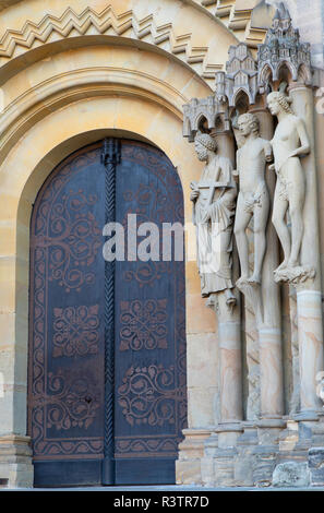 Tür der Kaiserdom (Kaiserdom), Bamberg (Weltkulturerbe der Unesco), Bayern, Deutschland Stockfoto