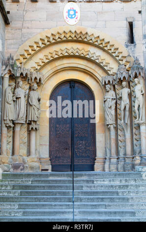 Tür der Kaiserdom (Kaiserdom), Bamberg (Weltkulturerbe der Unesco), Bayern, Deutschland Stockfoto