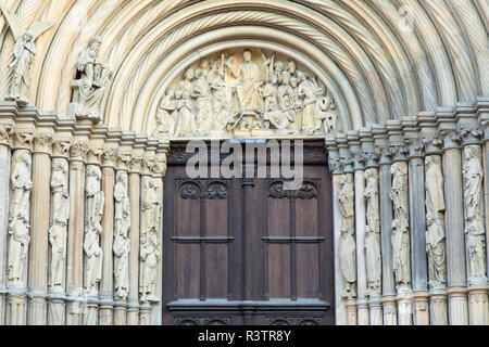 Tür der Kaiserdom (Kaiserdom), Bamberg (Weltkulturerbe der Unesco), Bayern, Deutschland Stockfoto