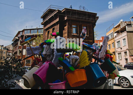 Istanbul, Türkei - 5 April, 2012: Straße Verkäufer auf den Straßen von Istanbul. Stockfoto