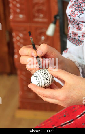 Europa, Rumänien. Bukowina, Moldovita, für bemalte Eier dekorativ zu Ostern bekannt. Stockfoto