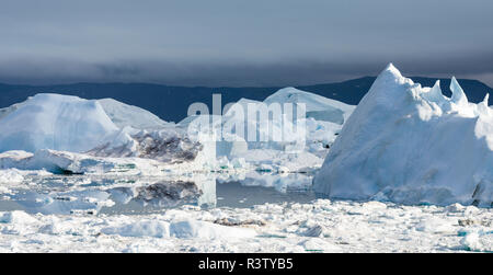 Ilulissat Icefjord, ein UNESCO-Weltkulturerbe, auch Kangerlua kangia oder Ilulissat in der Diskobucht genannt. Grönland, Dänemark Stockfoto