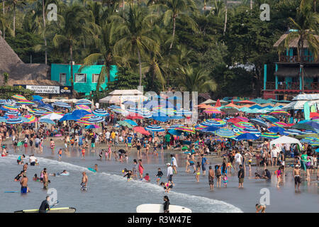 Die wichtigsten öffentlichen Strand in Sayulita, Mexiko Stockfoto