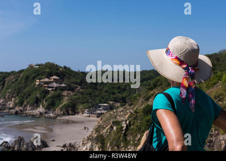 Mexiko, Oaxaca Huatulco. Pazifik Ansicht von Copalita Eco-Archeological Park. Stockfoto