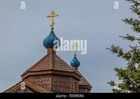 USA, Alaska, Kodiak. St. Herman orthodoxen Priesterseminar. Abbildung des Byzantinischen kreuz und Zwiebelturm Design. Stockfoto