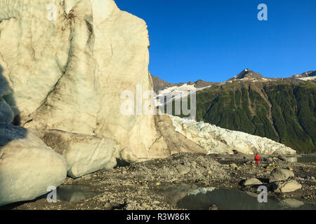 Ecotourist, Harriman Fjord, Chugach Mountains, Chugach National Forest, Prince William Sound, Alaska (MR) Stockfoto