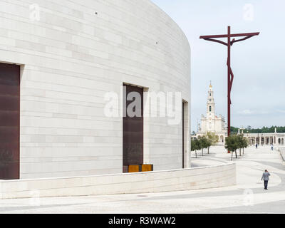 Basilika der heiligen Dreifaltigkeit Igreja da Santissima Trindade. Fatima, ein Wallfahrtsort. Portugal Stockfoto