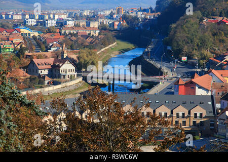 Rumänien, Mures County, Sighisoara territorialen Blick über Tarnava River. Stockfoto