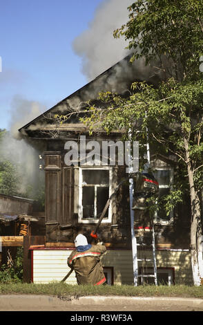 Der Brandbekämpfung in kungurer. Perm Krai. Russland Stockfoto