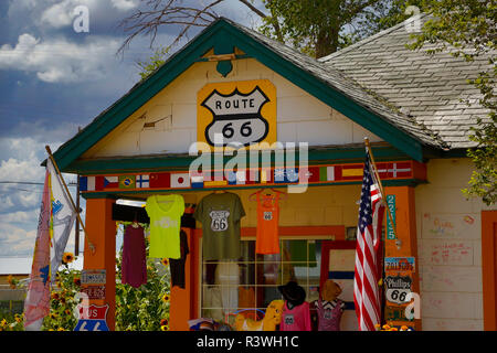 USA, Arizona, Seligman. Bunte shop Front entlang der Route 66. Stockfoto