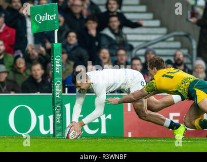 England's Jonny können Kerben seine Seiten zuerst versuchen Sie, während der Quilter Herbst International bei Twickenham Stadium, London. Stockfoto