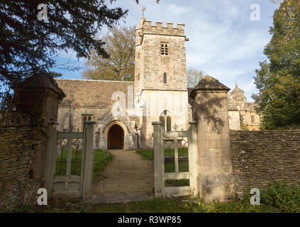 Kirche der Heiligen Katharina Westonbirt Haus und Schule Kapelle, Tetbury, Gloucestershire, England, Großbritannien Stockfoto