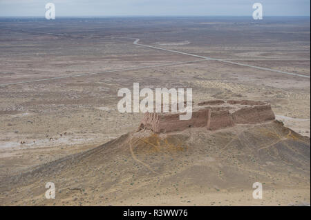 Ayaz Kala Ruinen und Jurtencamp im Norden, in der Nähe von Usbekistan Chiwa. Stockfoto