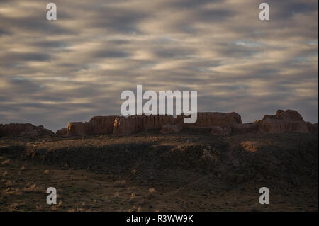 Ayaz Kala Ruinen und Jurtencamp im Norden, in der Nähe von Usbekistan Chiwa. Stockfoto